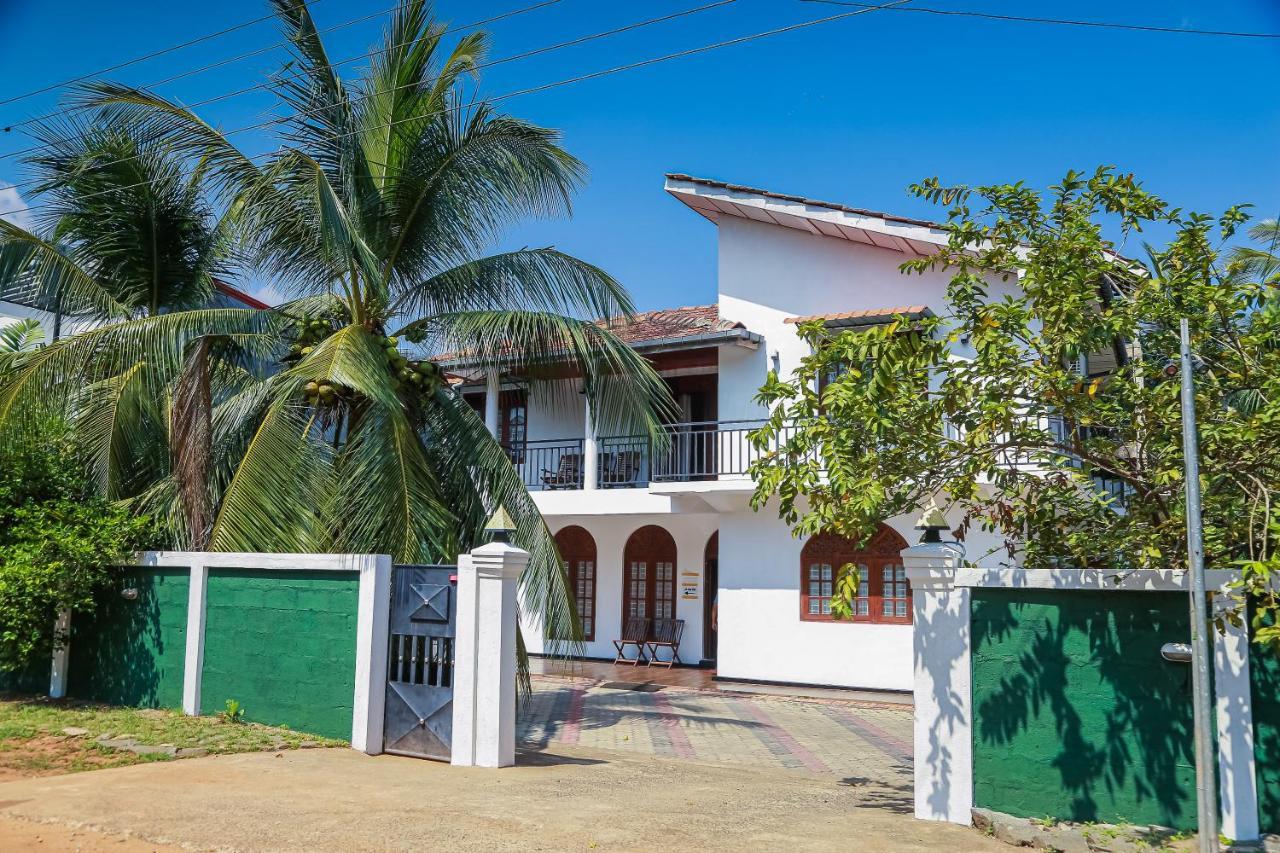 Lakeside Villa Anuradhapura Dış mekan fotoğraf