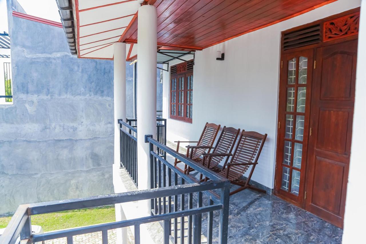 Lakeside Villa Anuradhapura Dış mekan fotoğraf